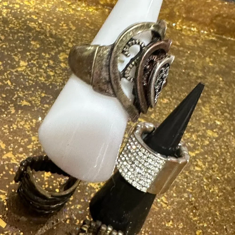Lot of 6 Boho Rings all stretchable